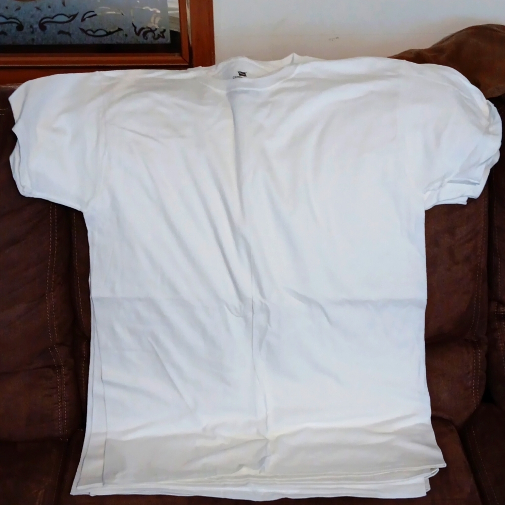Mens white t shirts. New without tags
